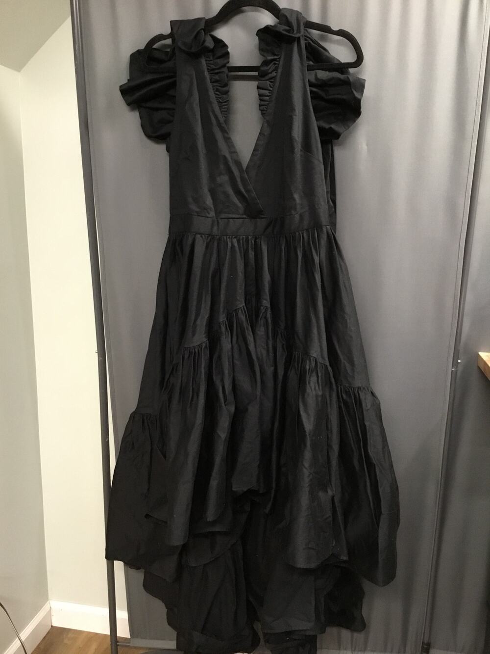 Making The Cut Sienna's Dress Women's Medium Black Ruffle Tiered Hi-Low A-Line